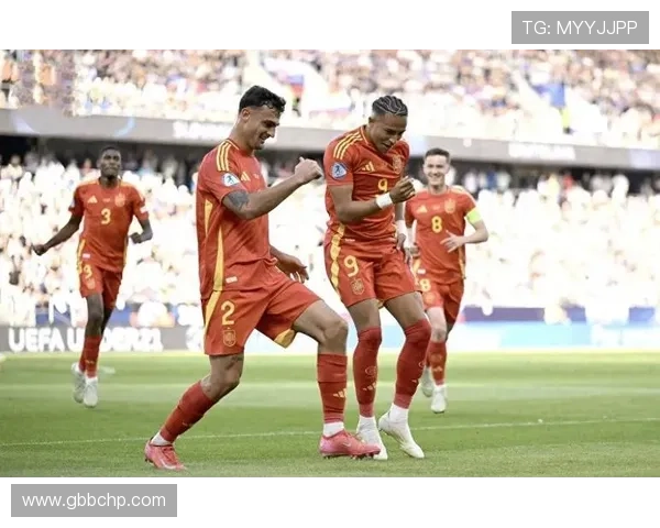 欧洲豪门鏖战再起新星闪耀绿茵场世界杯预选赛掀起青春风暴