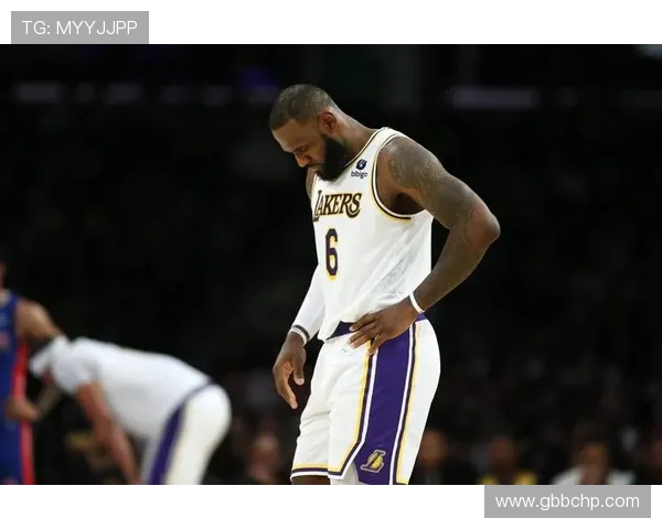 湖人签约新援提升阵容深度 詹姆斯领衔迎接全新赛季挑战 湖人签约新援提升阵容深度 詹姆斯领衔迎接全新赛季挑战