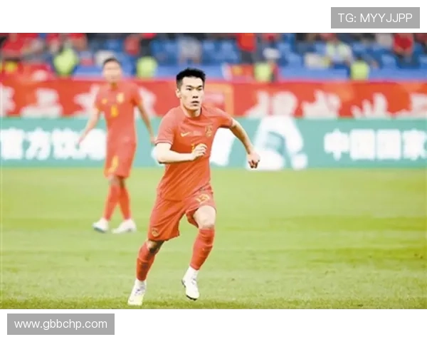 国足冬训备战亚洲杯全队磨合加速技战术提升展现积极竞争态势新貌