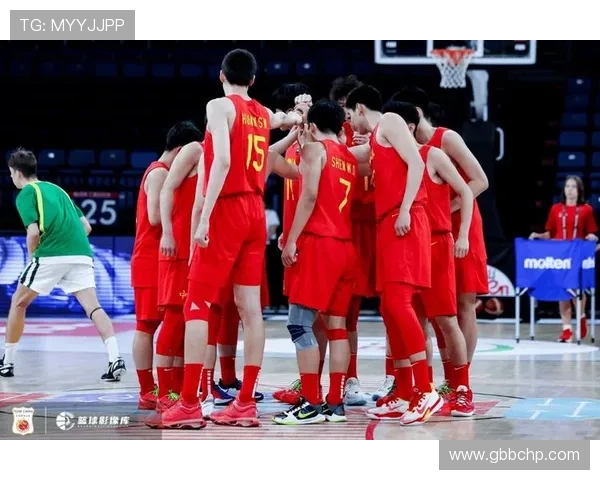 中国男篮逆袭胜日本 全队展现拼搏精神晋级亚锦赛四强