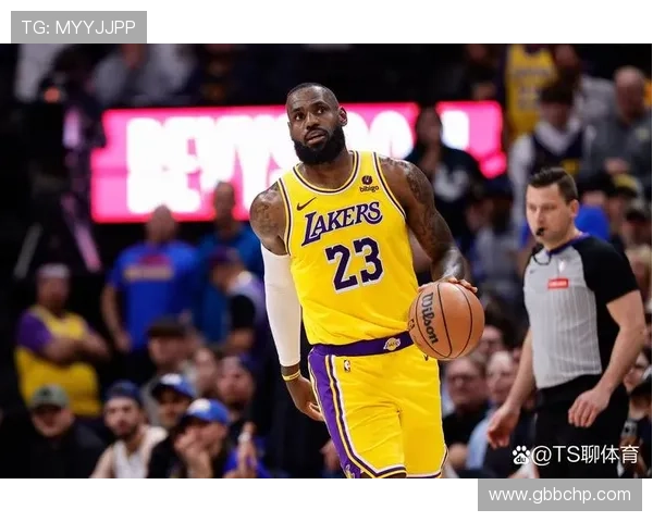 詹姆斯超越卡尔马龙升至NBA历史得分榜第二位勇士击败湖人迎来季前赛首胜